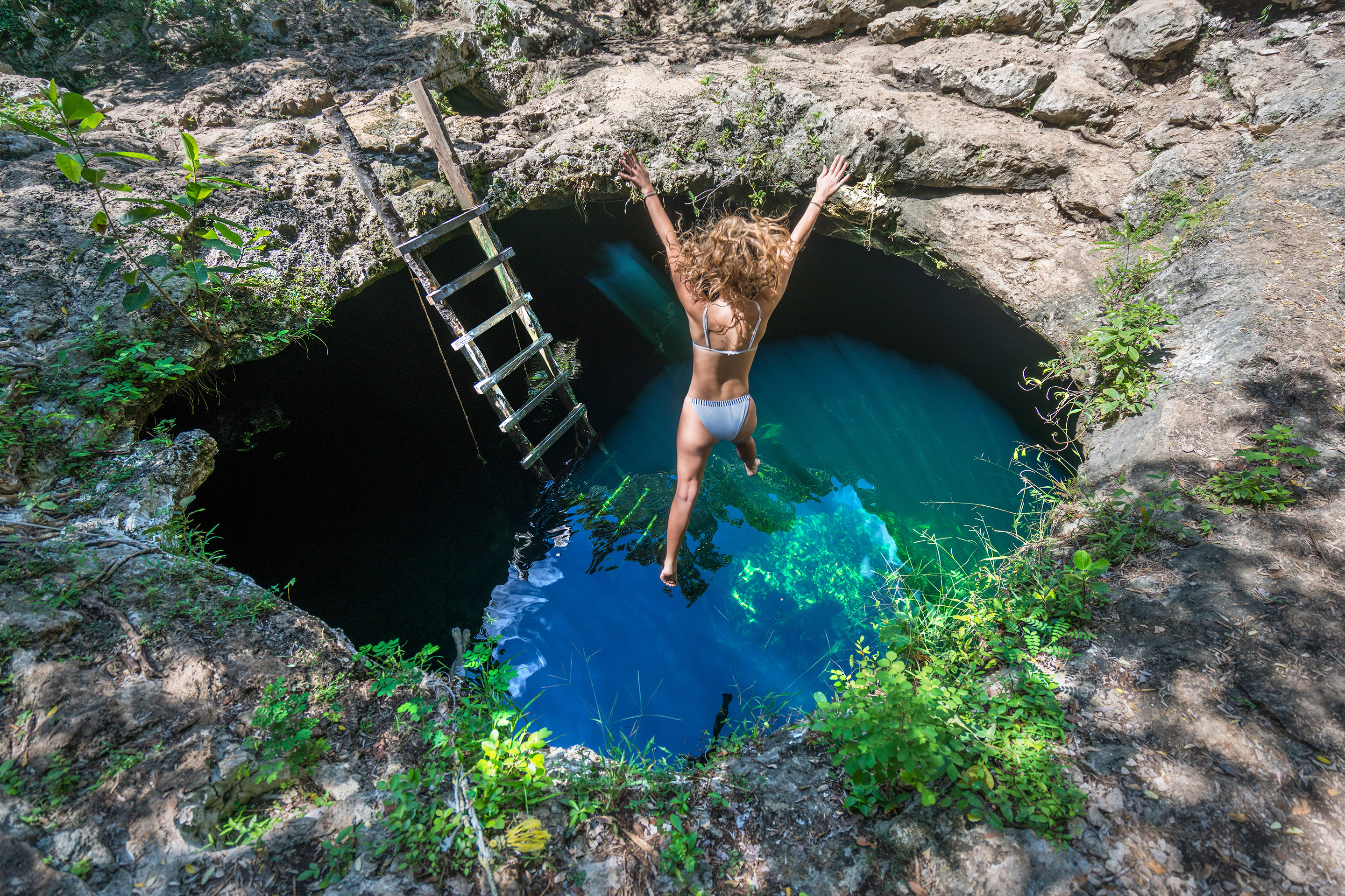 Cenote, Azul